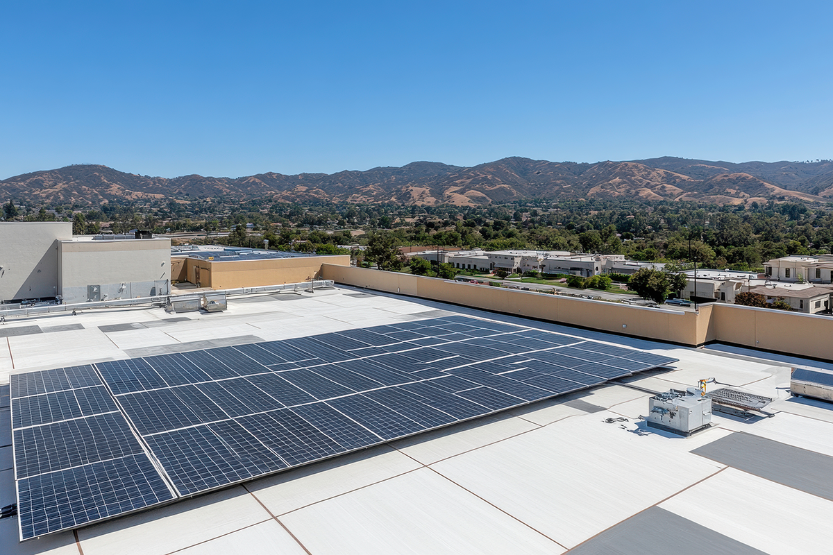 Commercial solar system installation